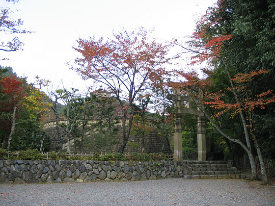 Adashino Nembutsuji Temple Stupa Gate