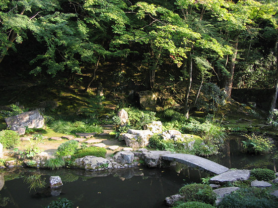 Honenin Temple Pond