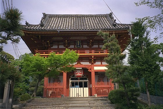 Hotoji Temple gate