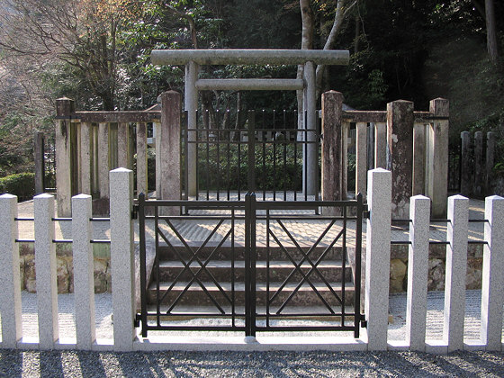 Tomb of Empress Kenreimon-in at Jakko-in temple