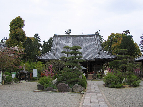 Kume-dera temple