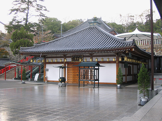 Nakayamadera Temple Hall