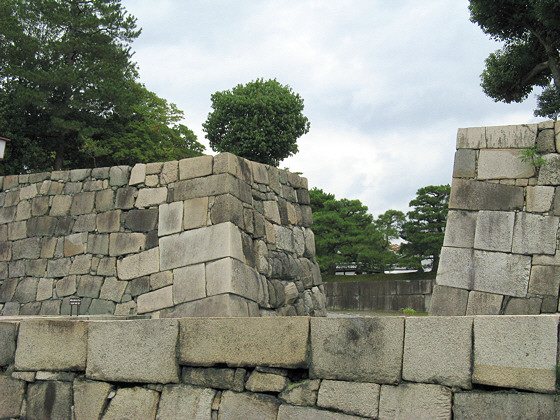 Nijo Castle wall