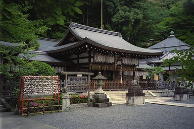 Nyakuoji Temple Side