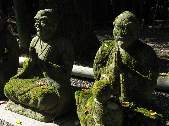 Sekizanzenin Temple Praying Statues