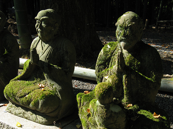 Sekizanzenin Temple Praying Statues