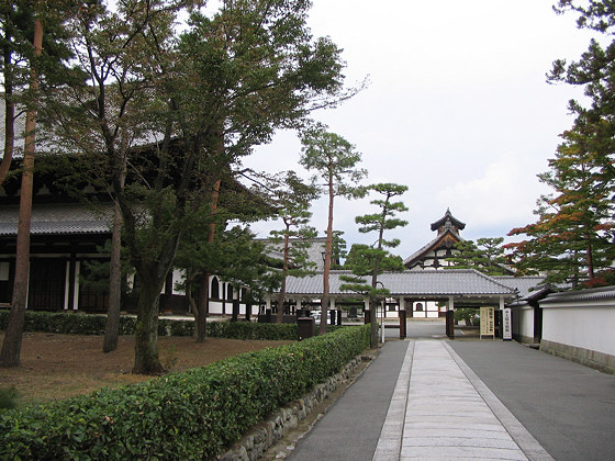 Shokokuji Temple Path